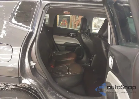 2022 Jeep Compass Limited 4X4 z USA, uszkodzony, nr VIN 3C4NJDCB9NT193900